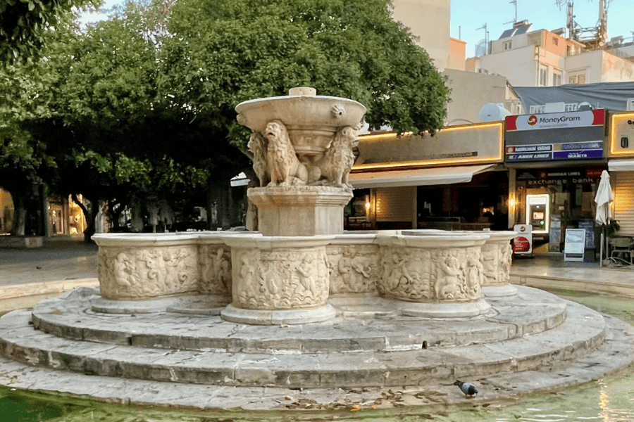 Morosini (Lions) Fountain